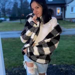 Meet your Posher, Ainsley